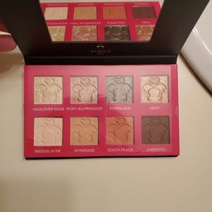 Shaina B eyeshadow palette
